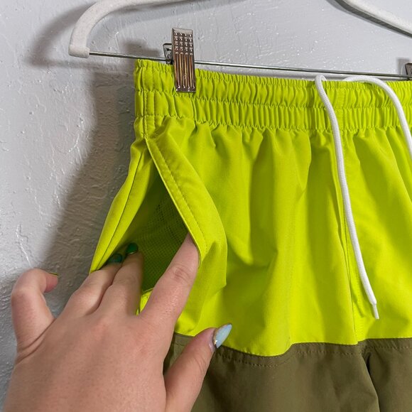 Duluth Trading Men M Green Colorblock Pier Genius Swim Trunks Shorts 9" Inseam - Picture 3 of 7